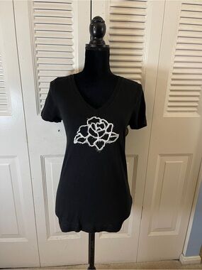 J Crew Black V-Neck Women’s Tee with White Floral Applique